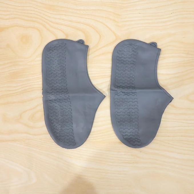 Small Silicone Shoe Covers Waterproof & Anti-Skid for Rain Bike Riding & Outdoor Use